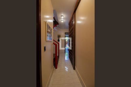 Casa à venda com 550m², 4 quartos e 5 vagasCorredor