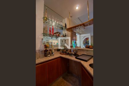 Casa à venda com 550m², 4 quartos e 5 vagasBar da Sala  