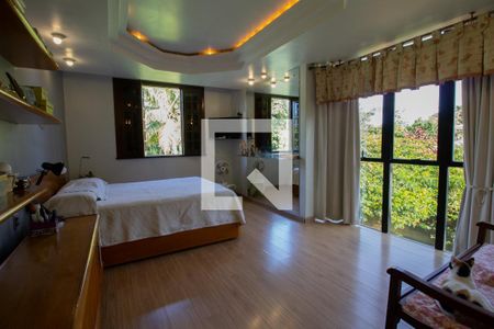 Casa à venda com 550m², 4 quartos e 5 vagasQuarto 1- Suíte