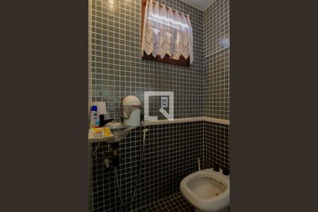 Casa à venda com 550m², 4 quartos e 5 vagasBanheiro da Suíte 1