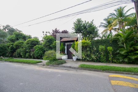 Casa à venda com 550m², 4 quartos e 5 vagasFachada