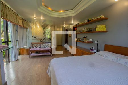 Casa à venda com 550m², 4 quartos e 5 vagasQuarto 1- Suíte