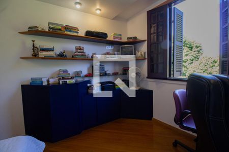 Casa à venda com 550m², 4 quartos e 5 vagasQuarto 3 - Suíte