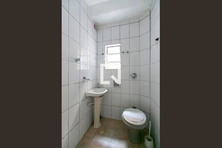 Banheiro de casa para alugar com 1 quarto, 30m² em Vila Jacuí, São Paulo