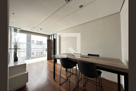 Apartamento à venda com 350m², 4 quartos e 4 vagas Apartamento à venda com 350m², 4 quartos e 4 vagasSala 2