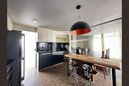 Apartamento à venda com 350m², 4 quartos e 4 vagas Apartamento à venda com 350m², 4 quartos e 4 vagasCozinha