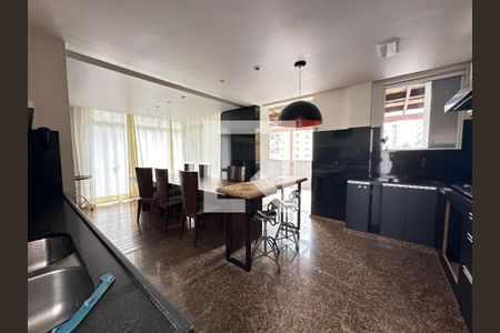 Apartamento à venda com 350m², 4 quartos e 4 vagas Apartamento à venda com 350m², 4 quartos e 4 vagasCozinha