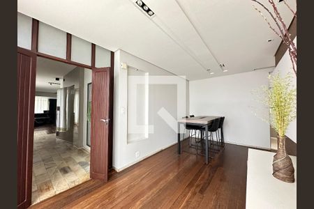 Apartamento à venda com 350m², 4 quartos e 4 vagas Apartamento à venda com 350m², 4 quartos e 4 vagasSala 2