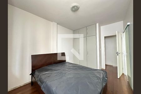 Apartamento à venda com 350m², 4 quartos e 4 vagas Apartamento à venda com 350m², 4 quartos e 4 vagasQuarto 1
