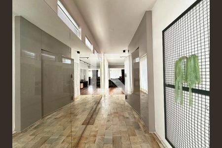 Apartamento à venda com 350m², 4 quartos e 4 vagas Apartamento à venda com 350m², 4 quartos e 4 vagasEntrada