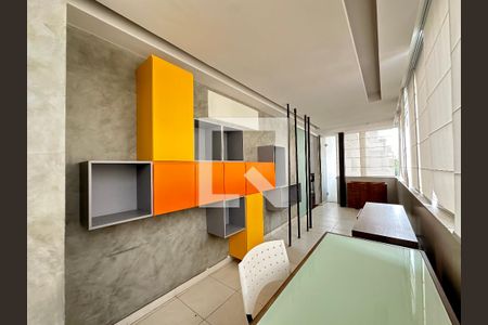 Apartamento à venda com 350m², 4 quartos e 4 vagas Apartamento à venda com 350m², 4 quartos e 4 vagasCozinha