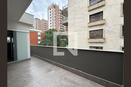 Apartamento à venda com 350m², 4 quartos e 4 vagas Apartamento à venda com 350m², 4 quartos e 4 vagasÁrea comum