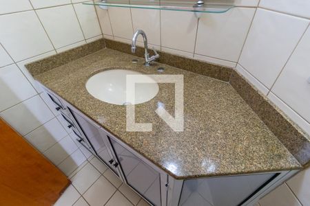 Banheiro da suíte de apartamento à venda com 3 quartos, 75m² em Vila Joao Jorge, Campinas
