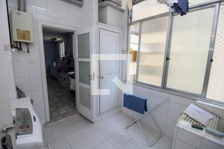 Apartamento à venda com 290m², 4 quartos e 1 vagaÁrea de Serviço