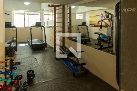 Apartamento à venda com 50m², 2 quartos e 1 vaga Apartamento à venda com 50m², 2 quartos e 1 vagaÁrea de Comum - Academia