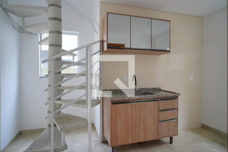 Sala de casa de condomínio para alugar com 2 quartos, 90m² em Rio Tavares, Florianópolis