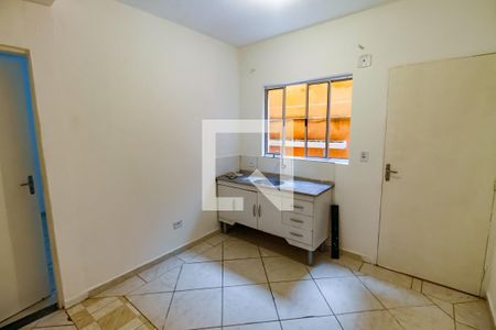 Cozinha de casa para alugar com 1 quarto, 50m² em Jardim Pazini, Taboão da Serra