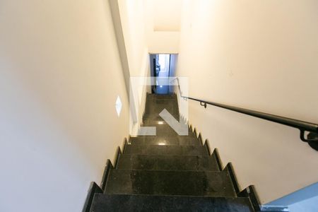 Apartamento para alugar com 30m², 1 quarto e sem vaga Apartamento para alugar com 30m², 1 quarto e sem vagaEscada - Entrada