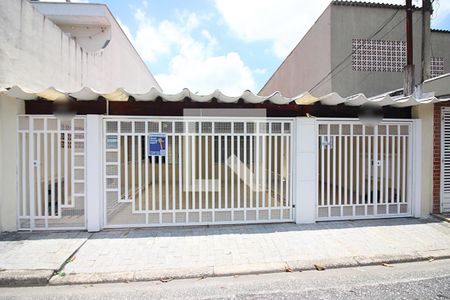 Casa à venda com 261m², 4 quartos e 2 vagasFachada 