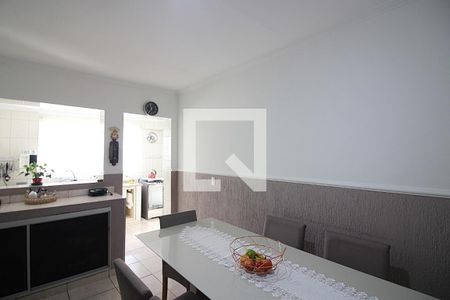 Casa à venda com 261m², 4 quartos e 2 vagasCopa Cozinha  Casa 2 