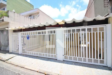 Casa à venda com 261m², 4 quartos e 2 vagasFachada 