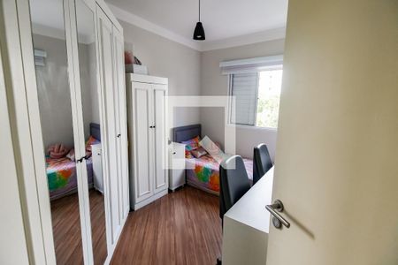 Quarto 1 de apartamento para alugar com 2 quartos, 57m² em Jardim Henriqueta, Taboão da Serra