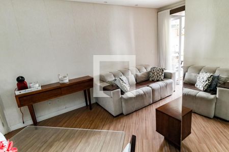 Sala de apartamento para alugar com 2 quartos, 57m² em Jardim Henriqueta, Taboão da Serra
