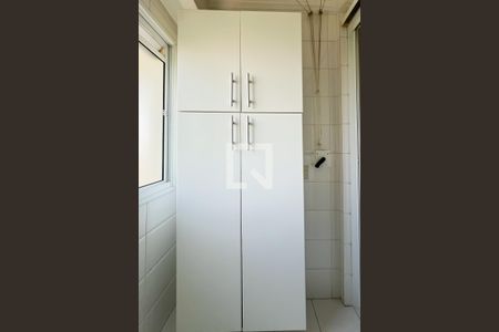 Apartamento para alugar com 63m², 2 quartos e 1 vagaÁrea de Serviço