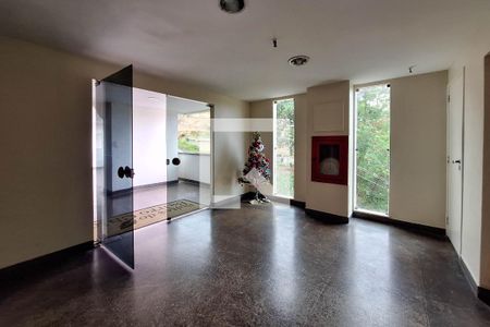 Apartamento à venda com 42m², 1 quarto e 1 vagaFachada e portaria