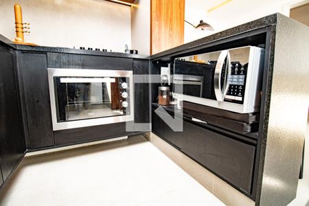 Apartamento à venda com 56m², 1 quarto e 1 vaga Apartamento à venda com 56m², 1 quarto e 1 vagaCozinha, forno elétrico e microondas