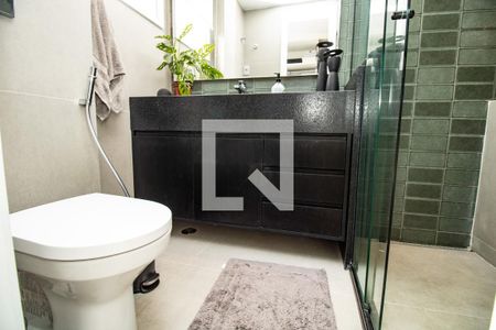 Apartamento à venda com 56m², 1 quarto e 1 vaga Apartamento à venda com 56m², 1 quarto e 1 vagaBanheiro, louça sanitária, armário, espelhos