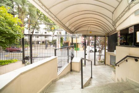 Apartamento à venda com 56m², 1 quarto e 1 vaga Apartamento à venda com 56m², 1 quarto e 1 vagaÁrea comum- Entrada e rampa de acesso