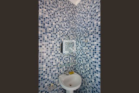 Casa à venda com 410m², 5 quartos e sem vaga Casa à venda com 410m², 5 quartos e sem vagaBanheiro