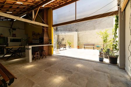 Casa à venda com 252m², 3 quartos e 3 vagasQuintal Coberto 