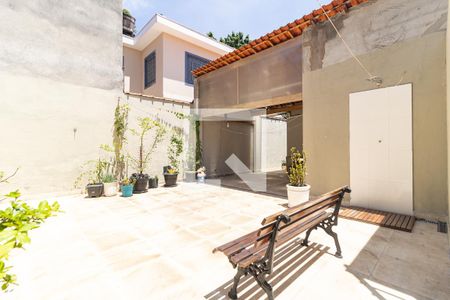 Casa à venda com 252m², 3 quartos e 3 vagasQuintal