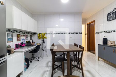 Casa à venda com 252m², 3 quartos e 3 vagasCozinha