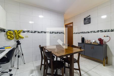 Casa à venda com 252m², 3 quartos e 3 vagasCozinha
