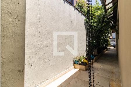 Casa à venda com 252m², 3 quartos e 3 vagasCorredor 