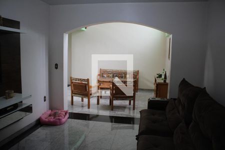 Sala de casa à venda com 4 quartos, 307m² em Novo Eldorado, Contagem