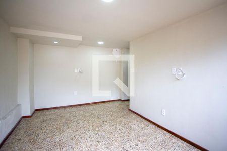 Sala de apartamento para alugar com 2 quartos, 60m² em Galo Branco, São Gonçalo