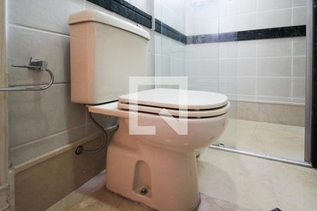 Apartamento à venda com 228m², 4 quartos e 4 vagasBanheiro 4