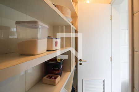 Apartamento à venda com 228m², 4 quartos e 4 vagasDespensa