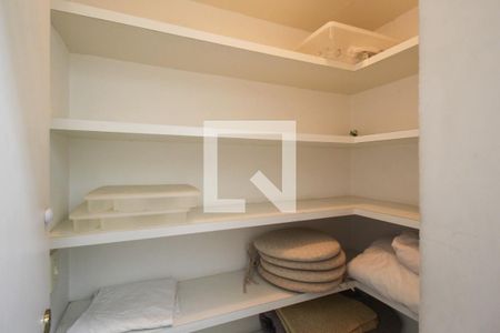 Apartamento à venda com 228m², 4 quartos e 4 vagasDespensa Área de Serviço