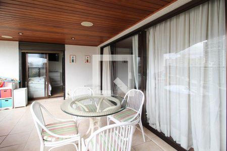 Varanda de apartamento para alugar com 4 quartos, 228m² em Moema, São Paulo