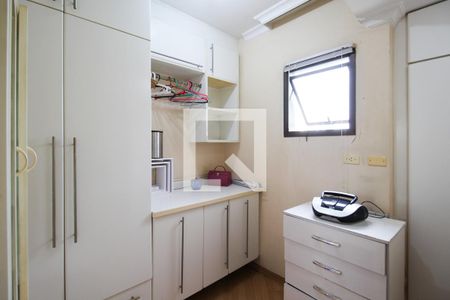 Apartamento à venda com 228m², 4 quartos e 4 vagasQuarto de Serviço