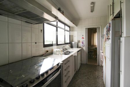 Apartamento à venda com 228m², 4 quartos e 4 vagasCozinha