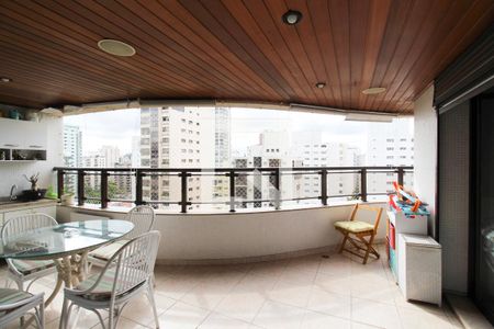 Varanda de apartamento para alugar com 4 quartos, 228m² em Moema, São Paulo