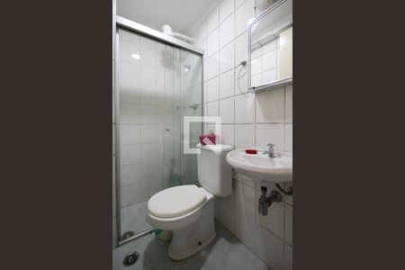 Apartamento à venda com 228m², 4 quartos e 4 vagasBanheiro de Serviço