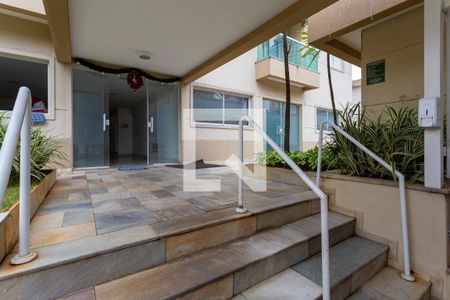 Apartamento à venda com 66m², 2 quartos e 2 vagas Apartamento à venda com 66m², 2 quartos e 2 vagasEntrada