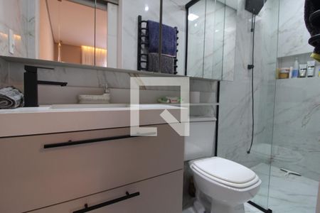 Casa à venda com 245m², 3 quartos e 4 vagasBanheiro da suíte